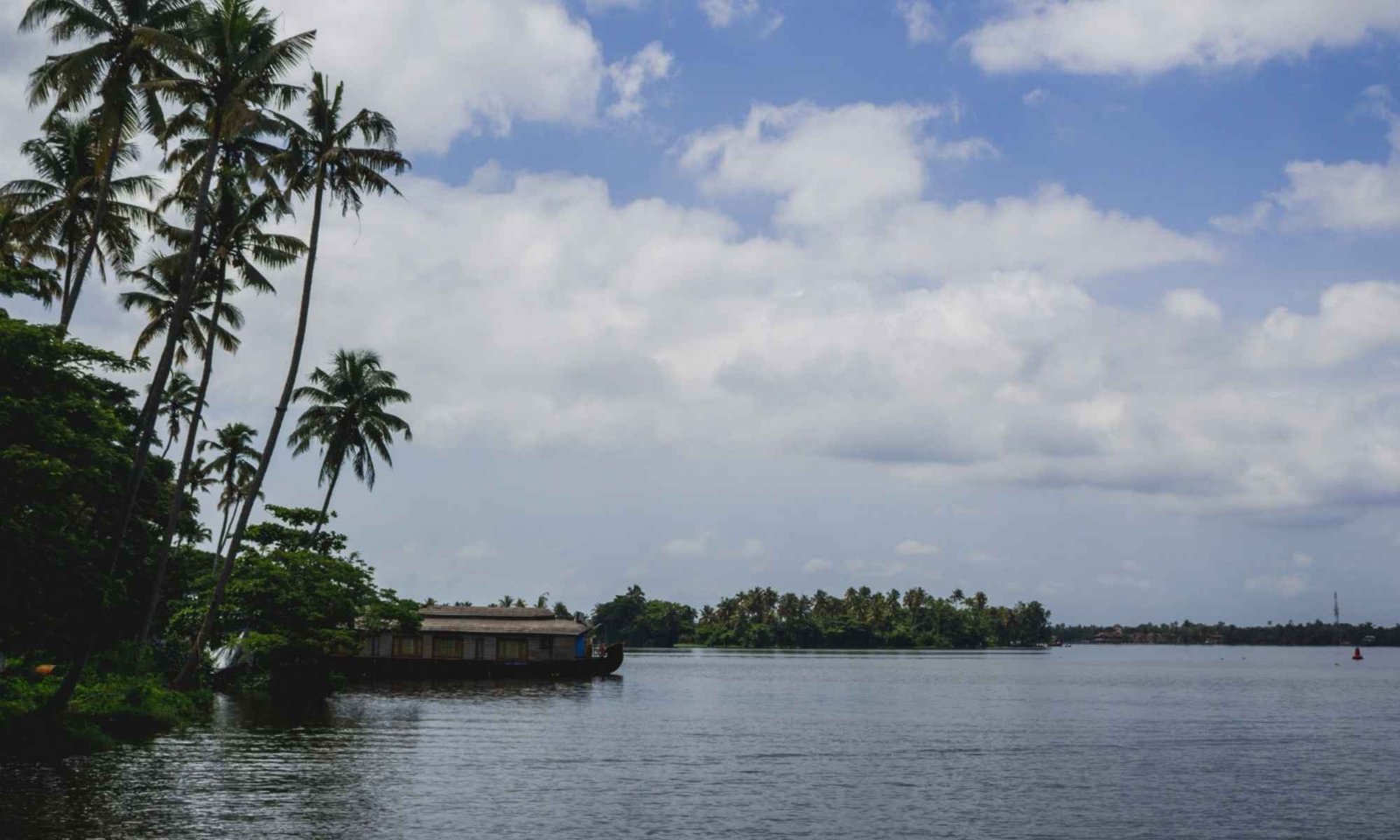 2N 3D Kerala Tour Package with Munnar