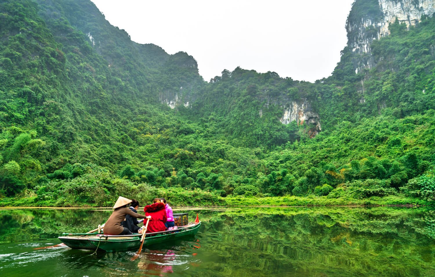 4N 5D Exotic Kerala Tour with Thekkady Munnar Kumarakom