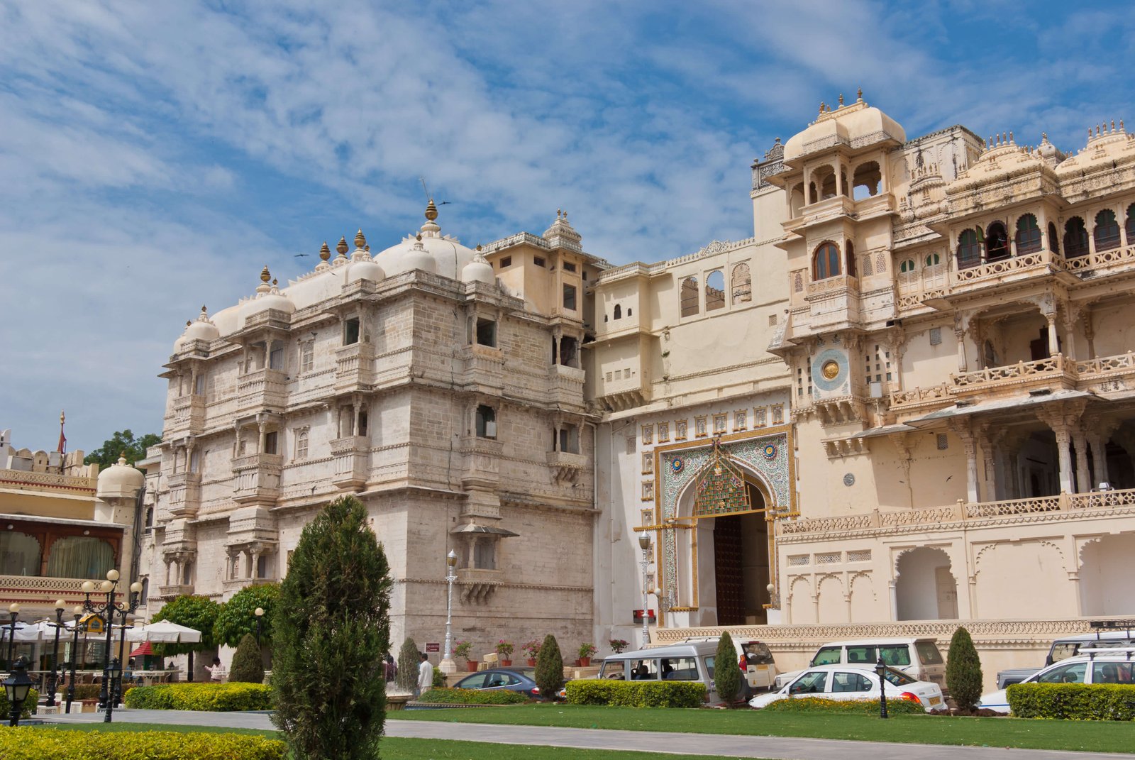 Udaipur Full-Day Sightseeing Tour by Cab