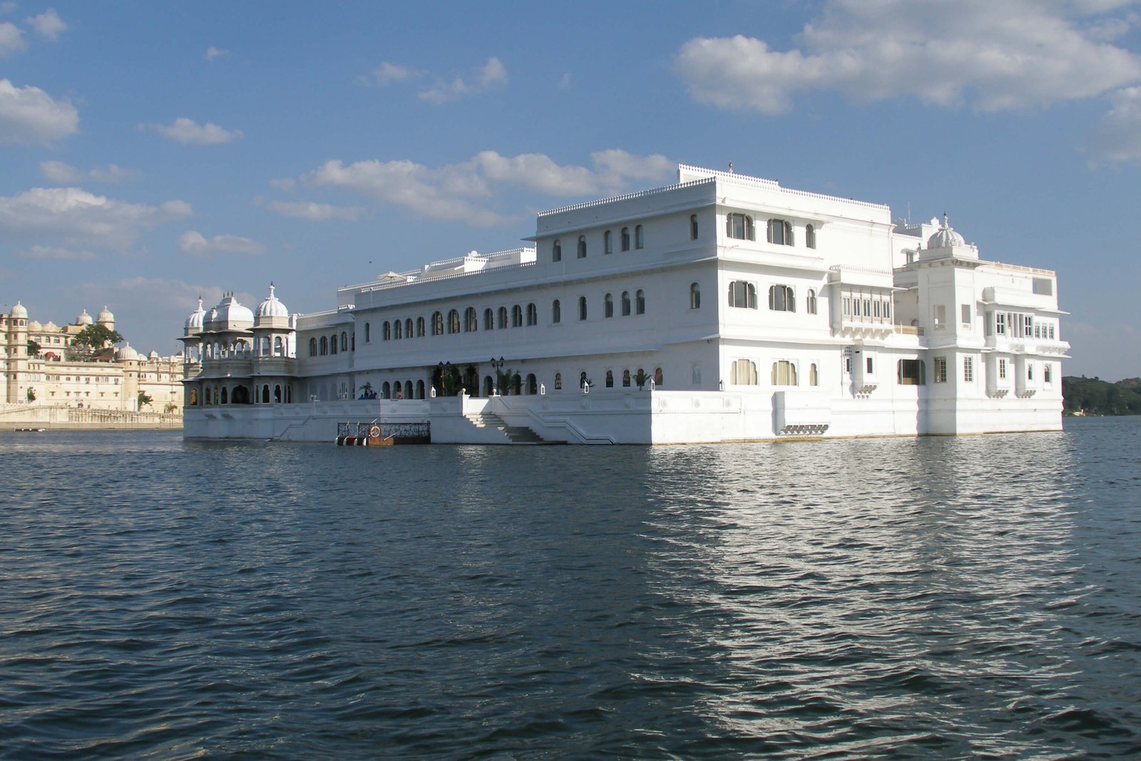 Udaipur Full-Day Sightseeing Tour by Cab
