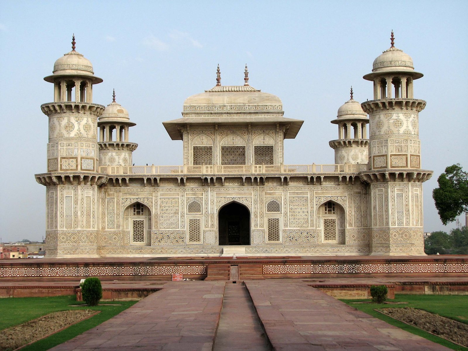 One-day Agra Sightseeing Tour by Car