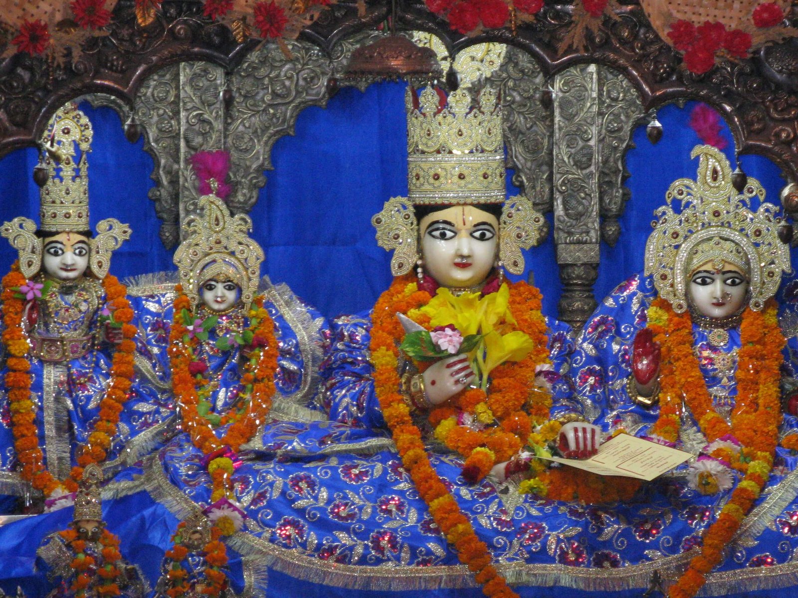 One-Day Ayodhya Sightseeing Tour by Car