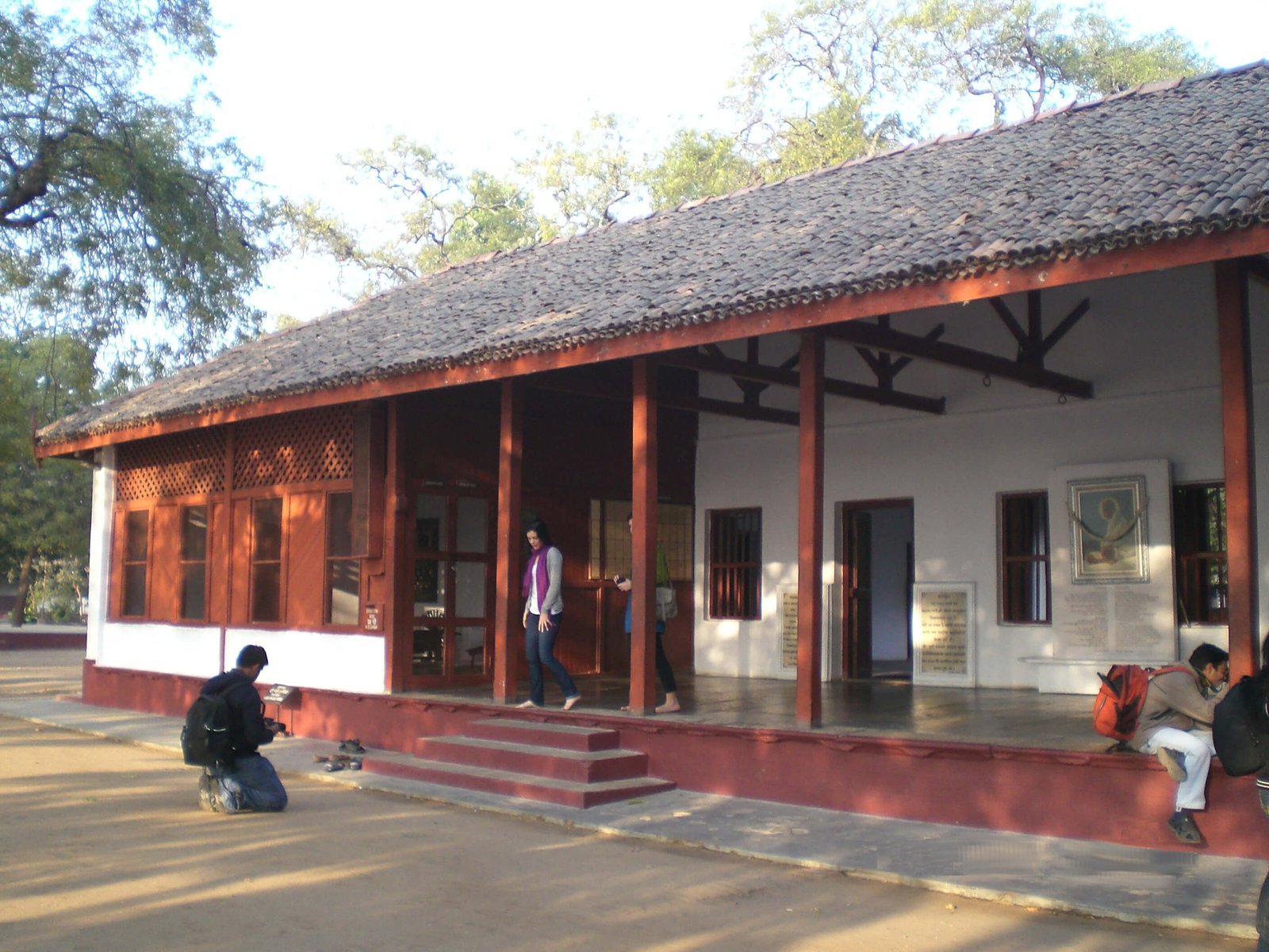 One-Day Ahmedabad Sightseeing Tour by Car