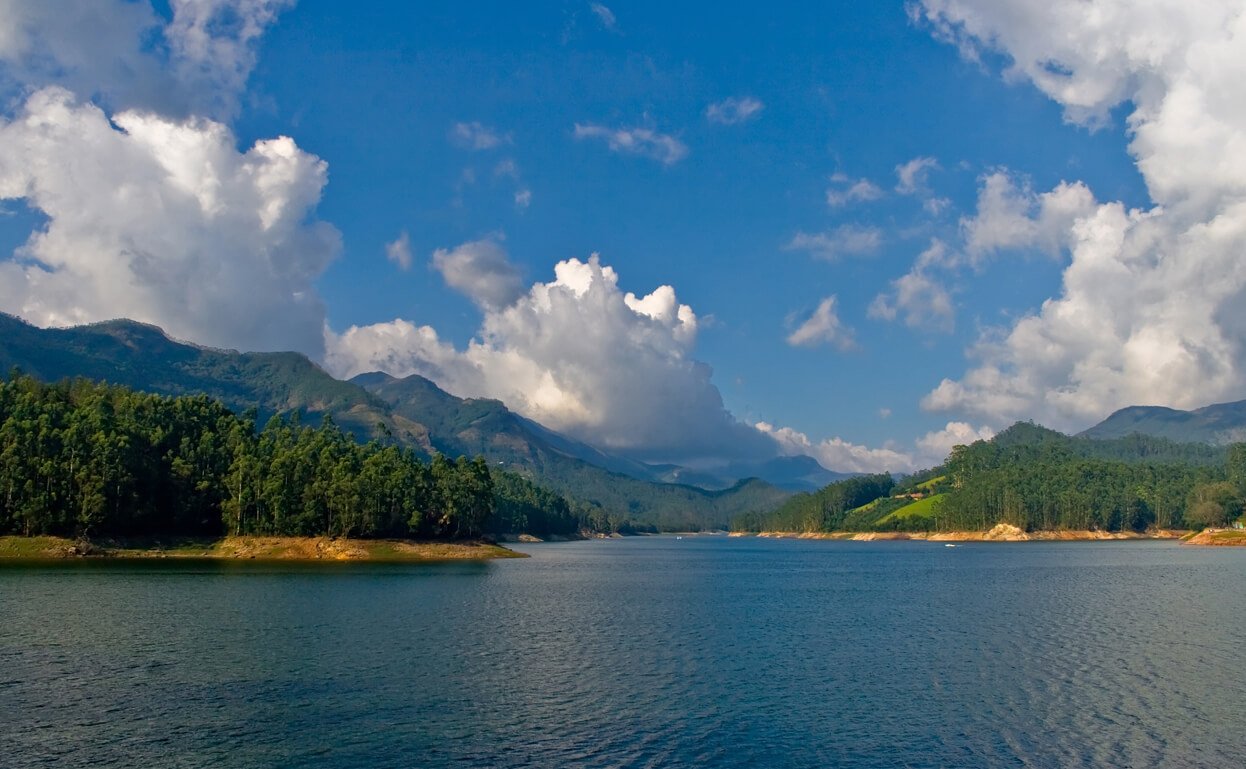 Munnar Thekkady Alleppey Honeymoon Tour
