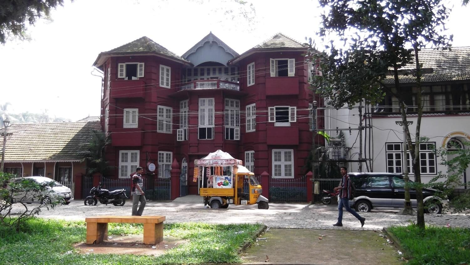 Cochin Munnar Honeymoon Tour