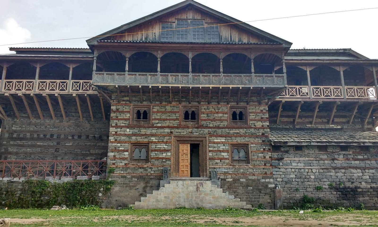 Mesmerizing Manali Honeymoon Tour Package