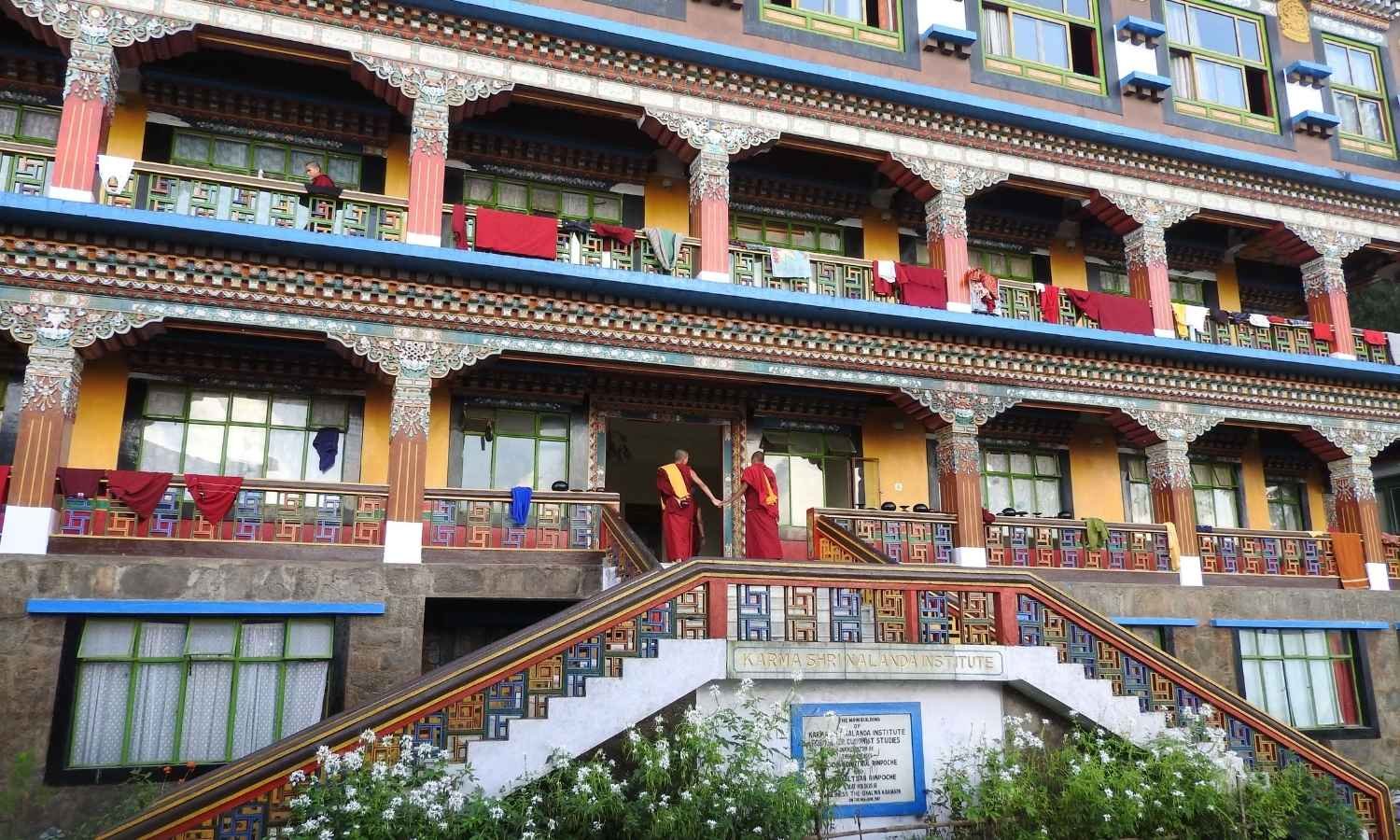 Darjeeling Gangtok Honeymoon Tour Package