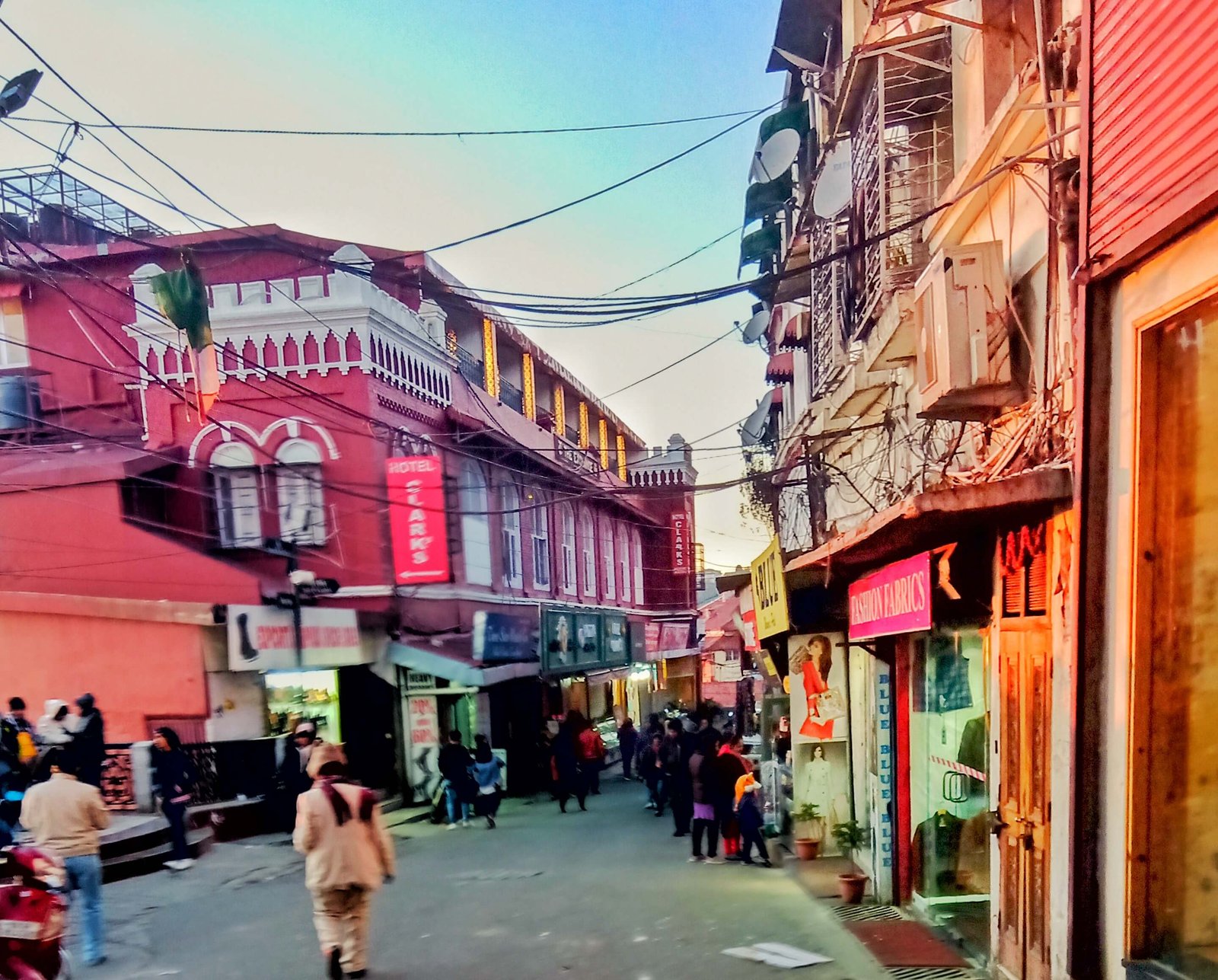 Mussoorie Rishikesh Honeymoon Tour Package