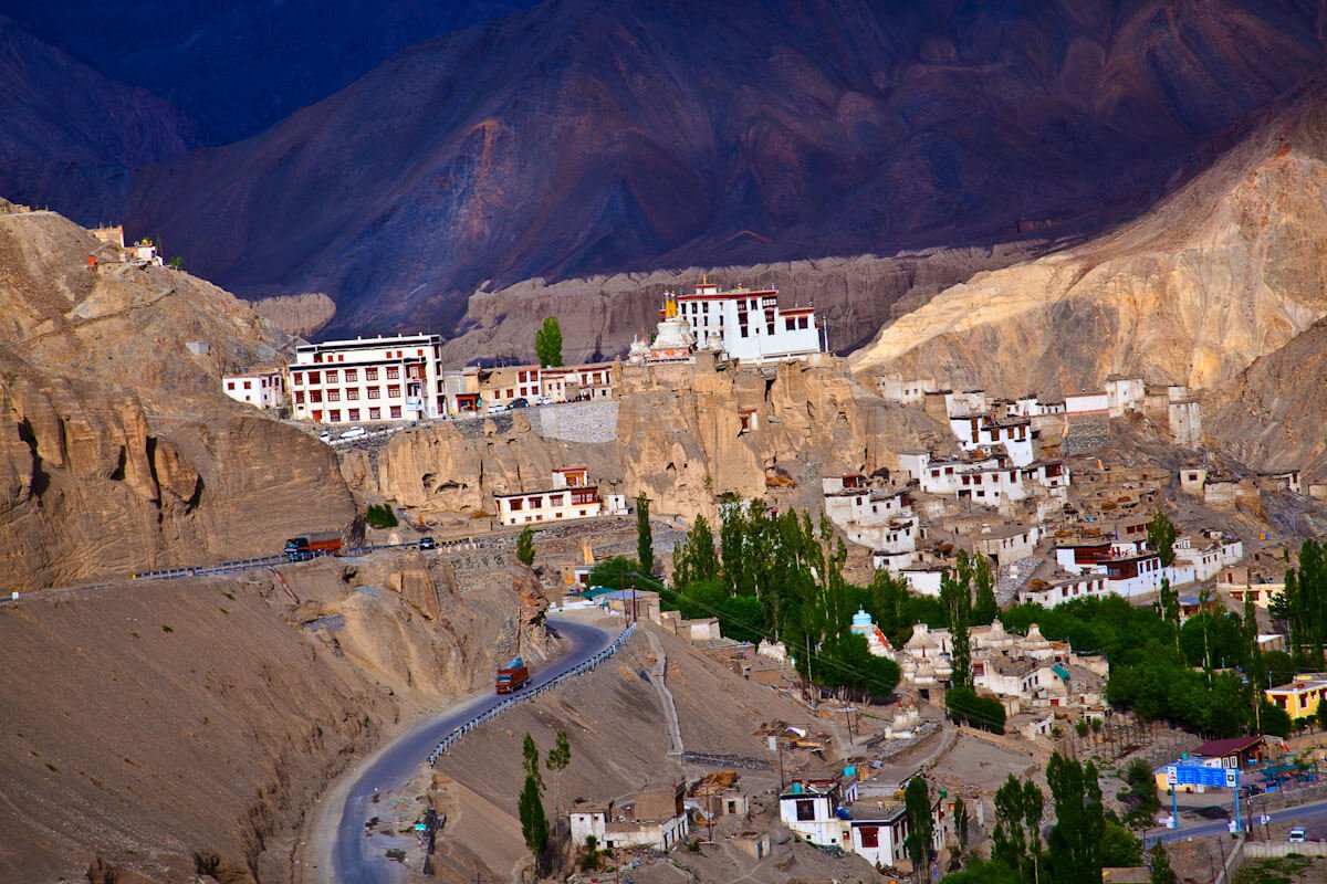 Incredible Kashmir Tour with Ladakh