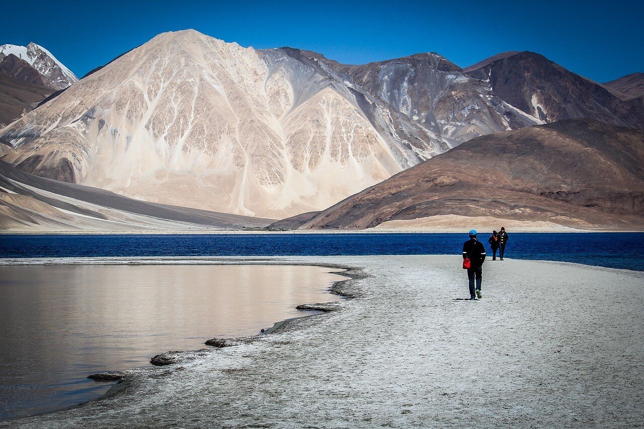 Incredible Kashmir Tour with Ladakh