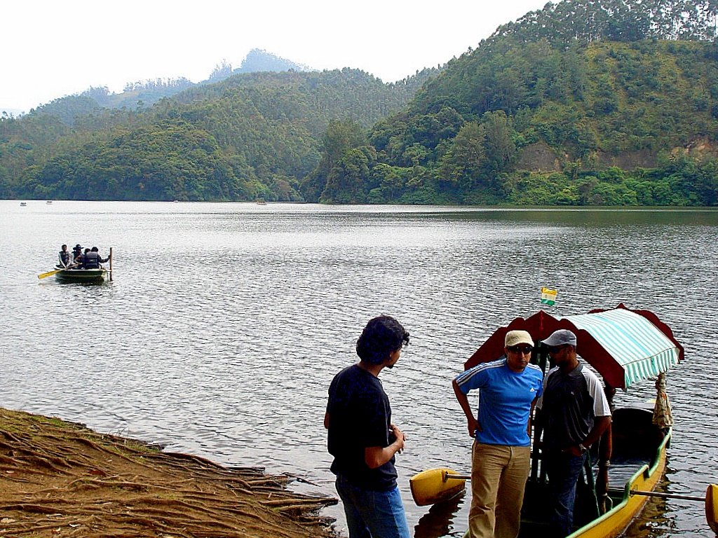 South India Hill Station Tour with Backwaters