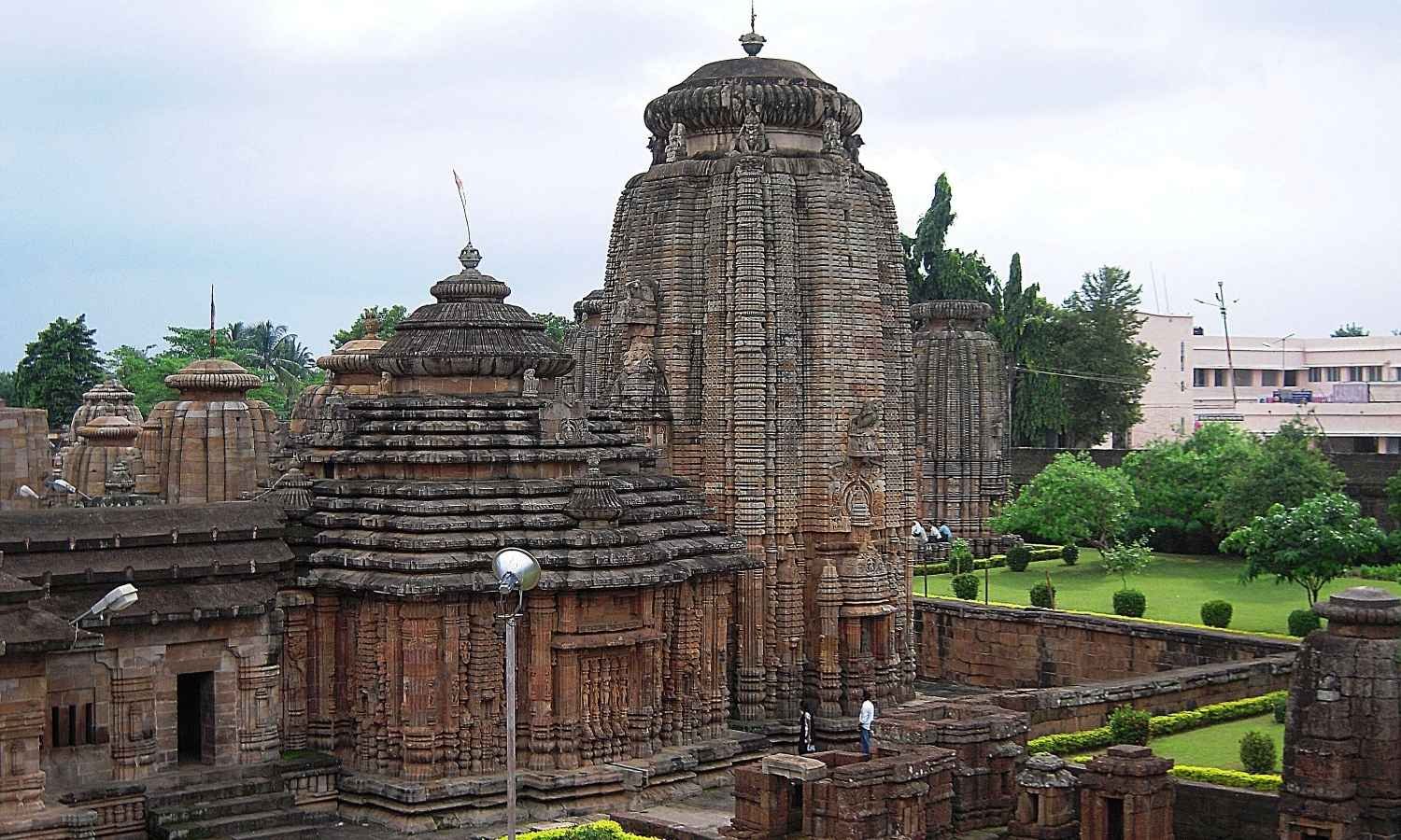 Gems of Kolkata Orissa Tour