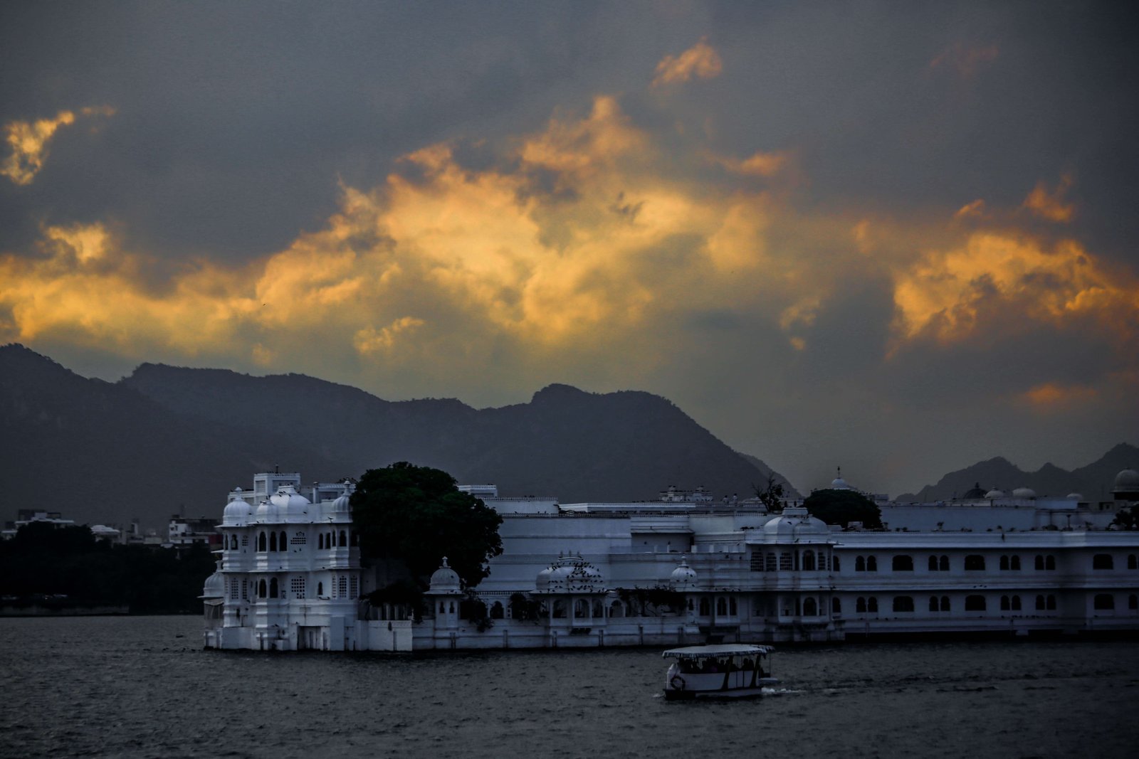 Rajasthan Taj and Tiger Safari Tour