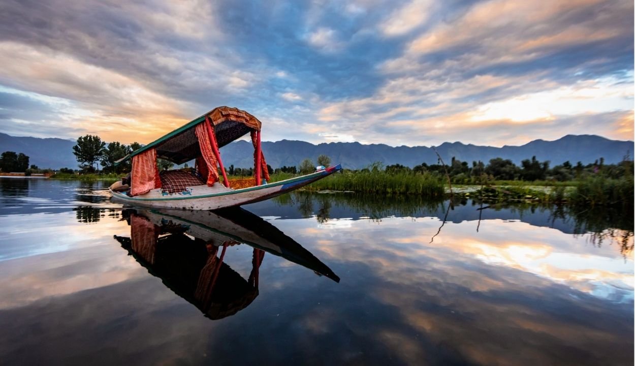 Kashmir Honeymoon Packages